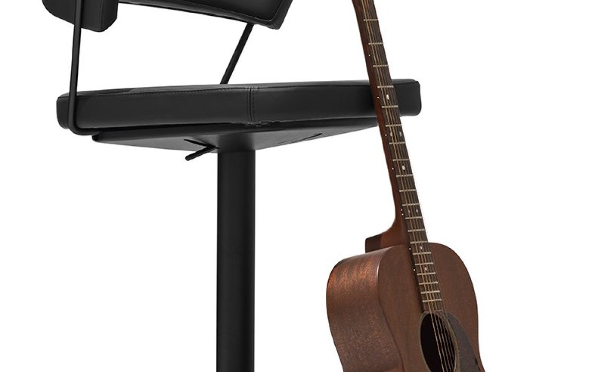 Ιταλικό σκαμπό μπαρ New York Lift της Connubia με περιστροφή, gas-lift και κυκλική βάση, ιδανικό για πάγκο κουζίνας ή νησίδα.