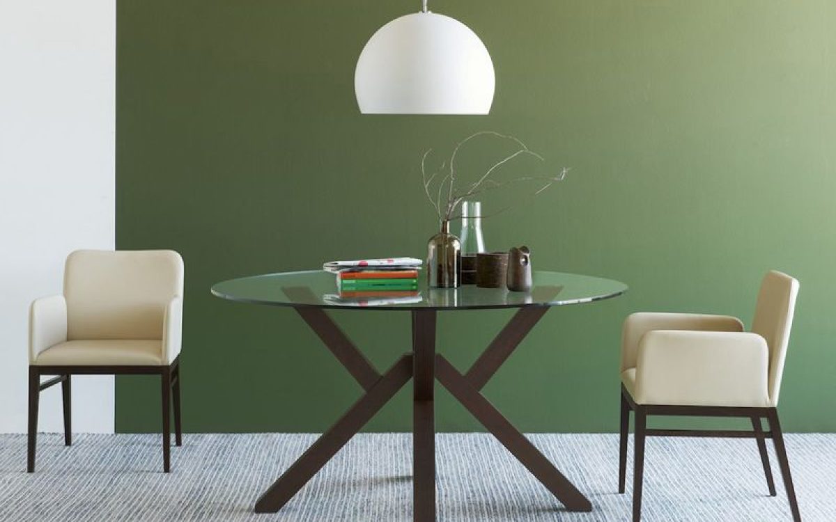 hires-cb4728-mikado-design-table-made-of-wenge-beech-wood-with-transparent-glass-round-top-matched-with-cb1649-miami-chairs-3-1.jpg